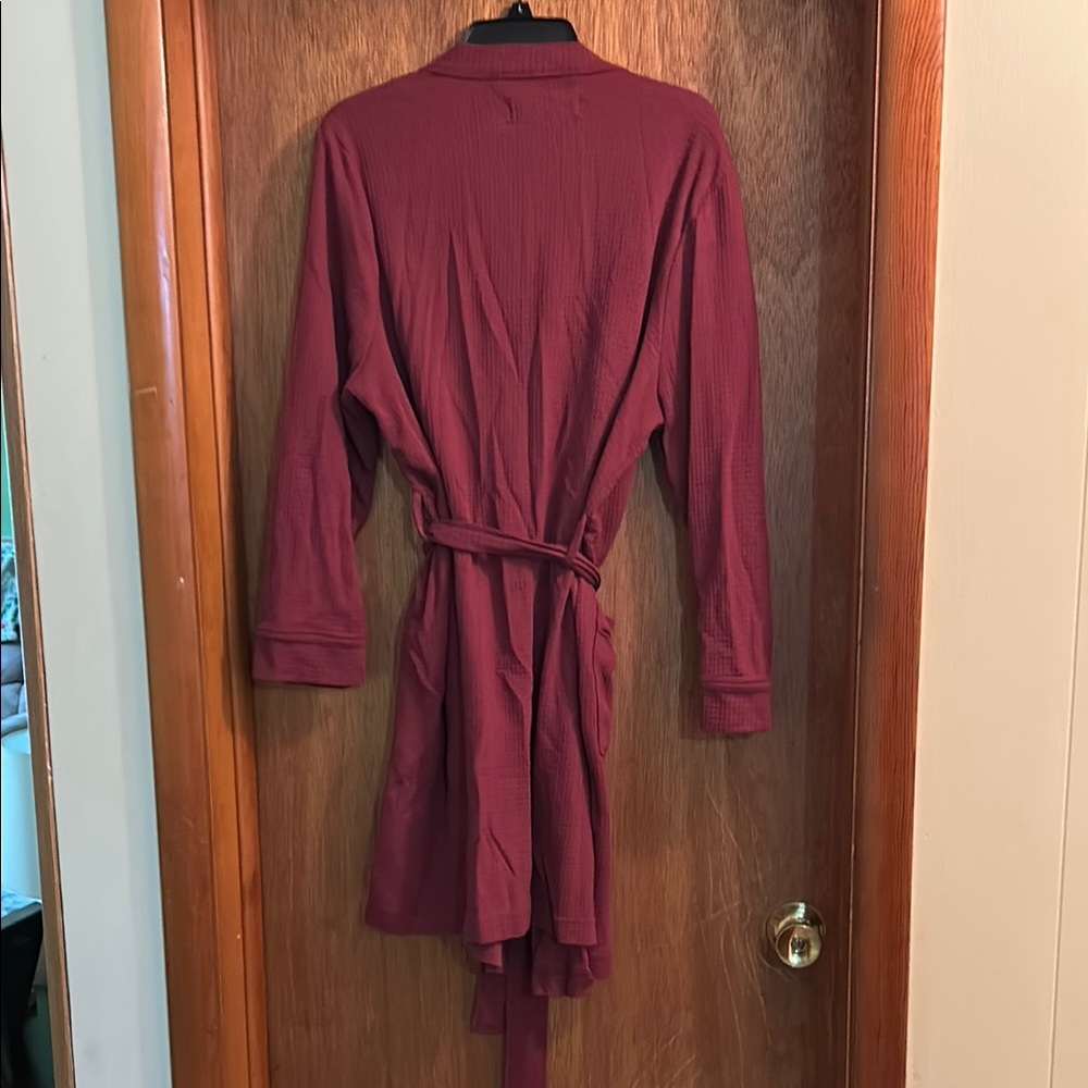 Amazon Essentials Red Robe Intimates & Sleepwear - Picture 3 of 5
